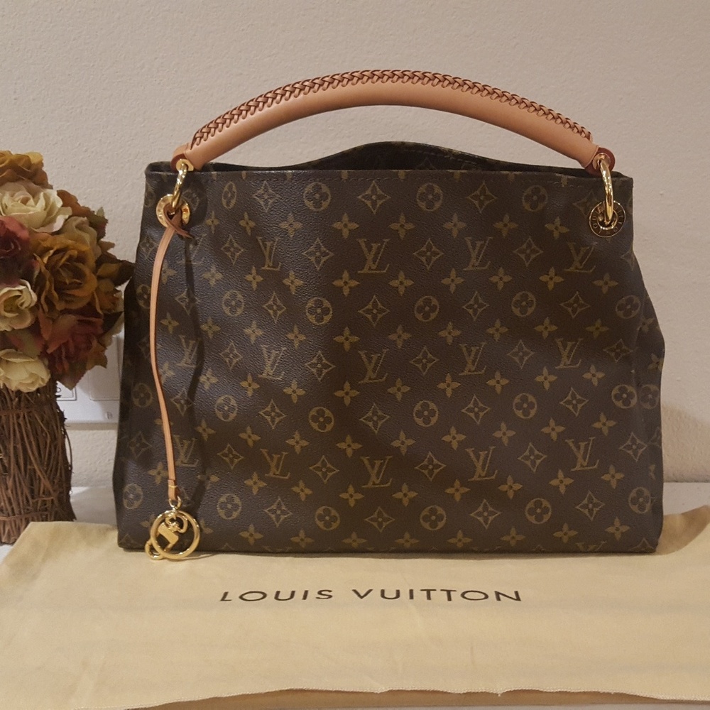 Louis vuitton artsy MM bag